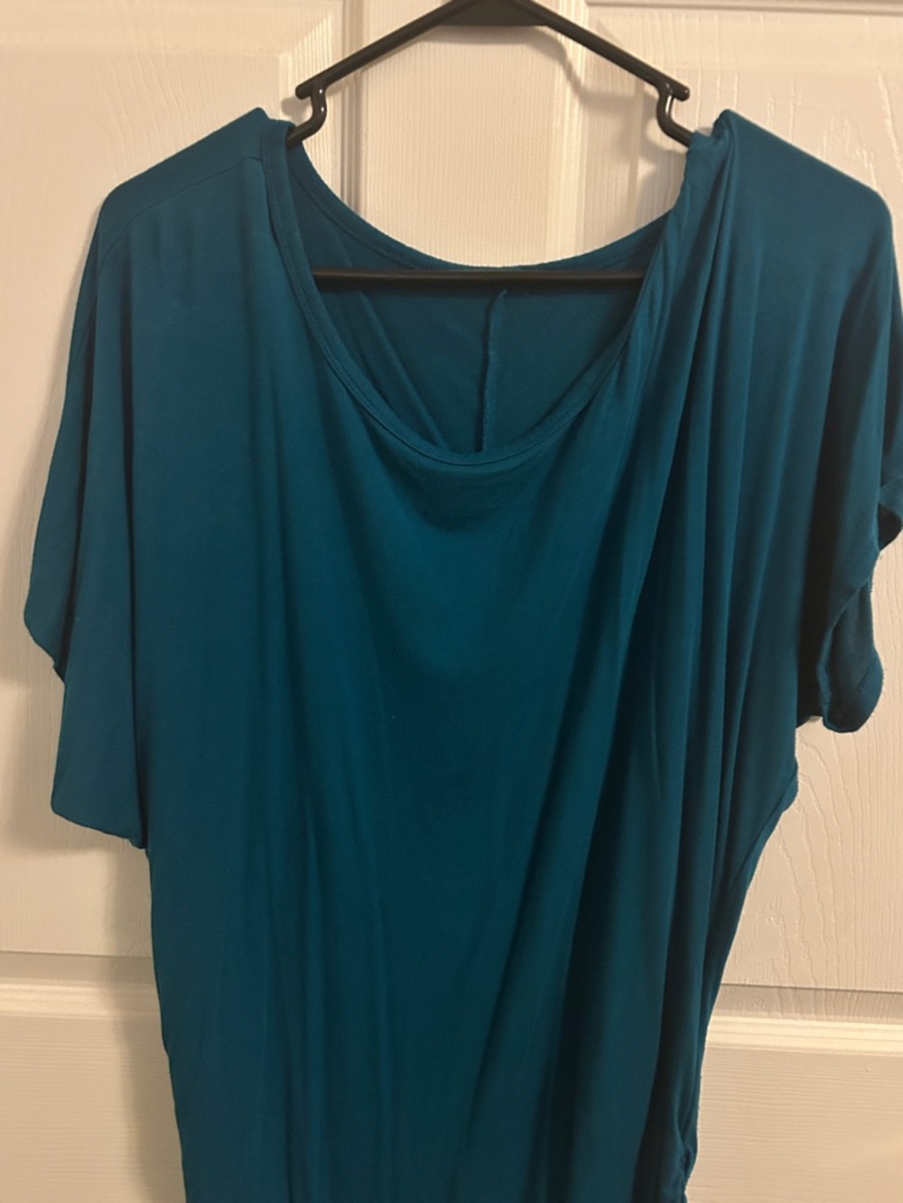 Women's Short Sleeve Scoop Neck Top in Teal